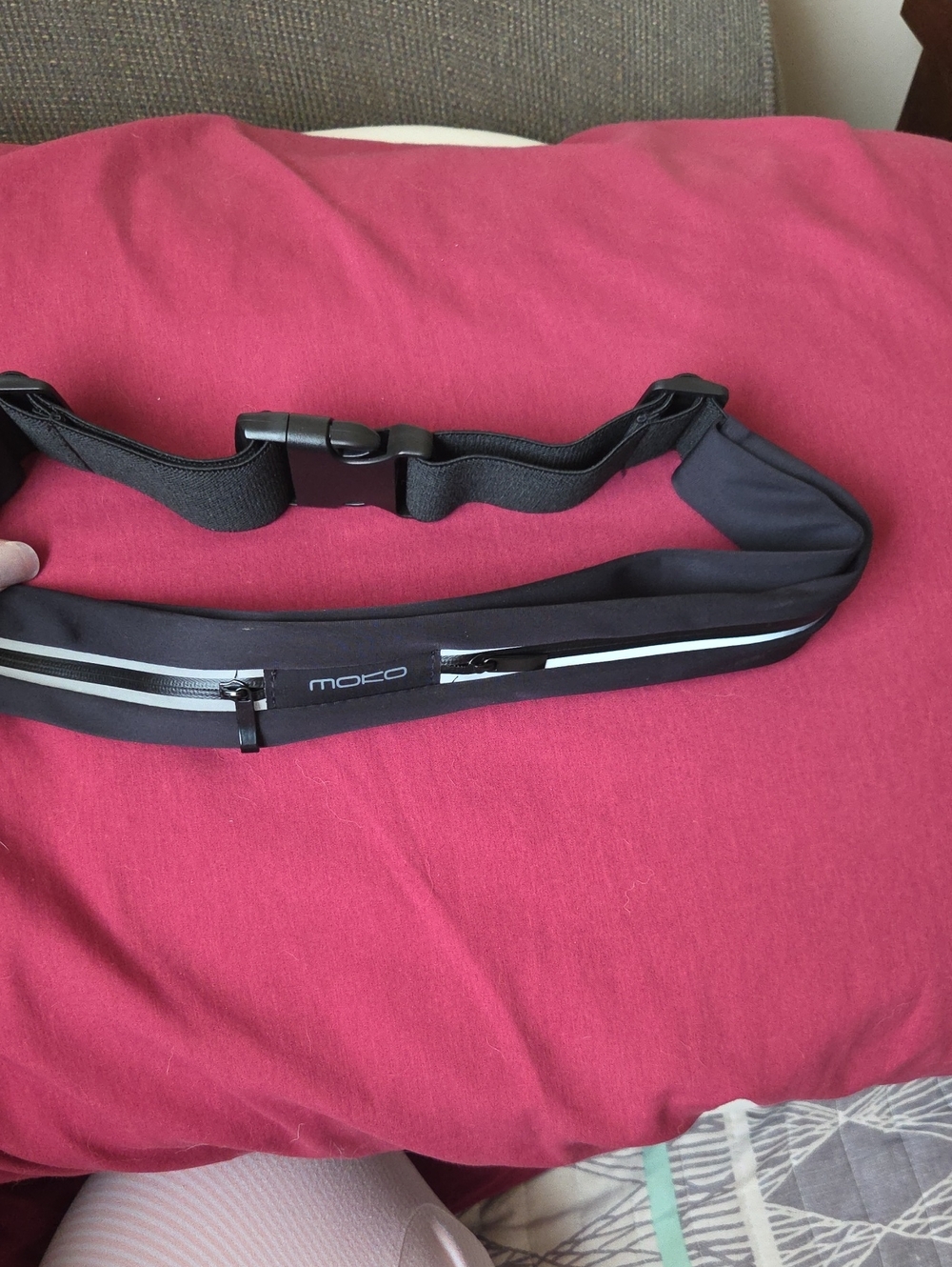 MoKo Black Reflective Running Belt with Zip Pocket and Adjustable Strap